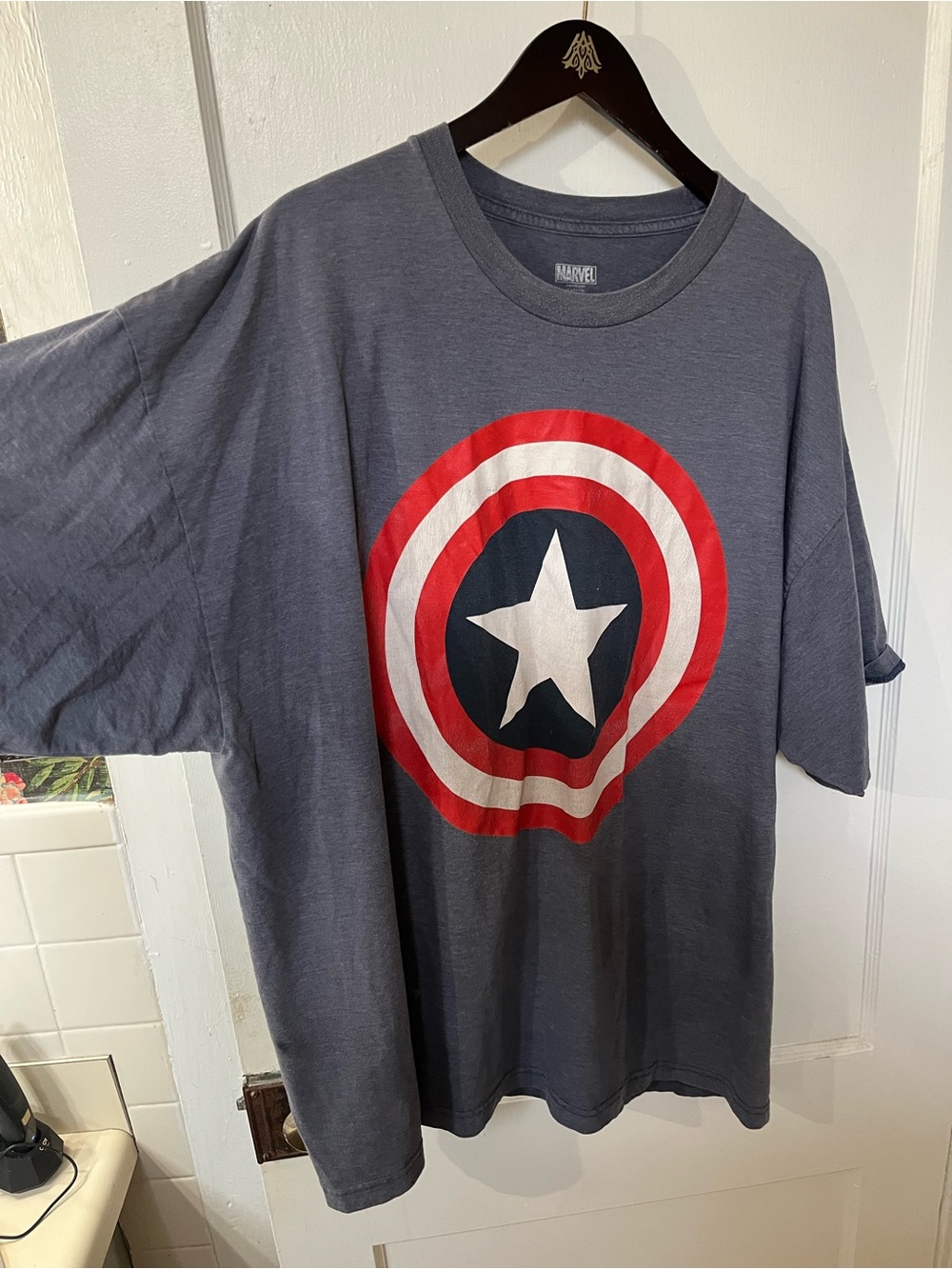 Marvel Captain America Classic Shield Graphic Tee - Size 3XL - EUC